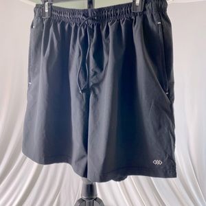 LEG3ND men’s shorts back size L
